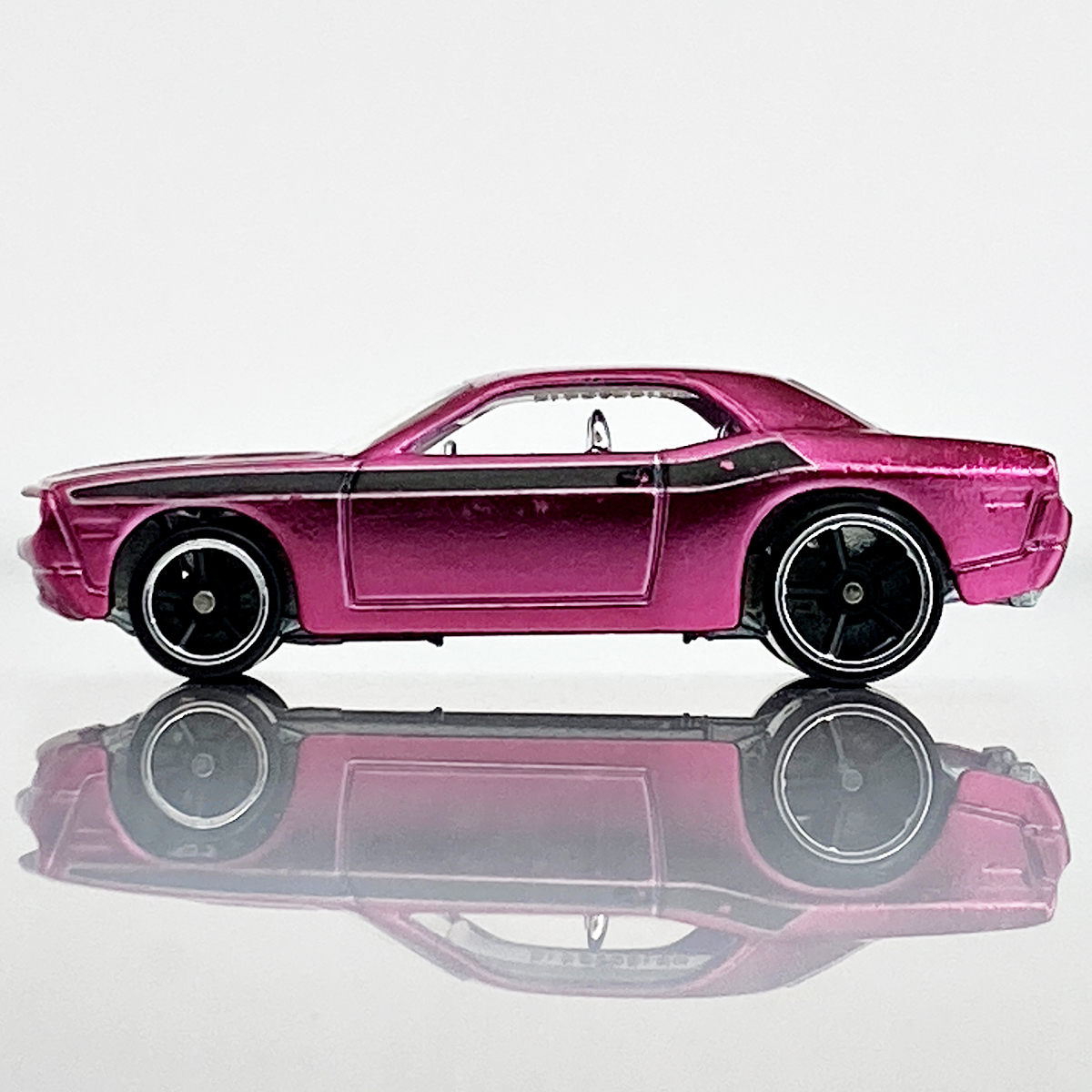 目立った傷や汚れなし1 64 ホットウィール クラシック ダッジ チャレンジャー コンセプト Hot Wheels Modern