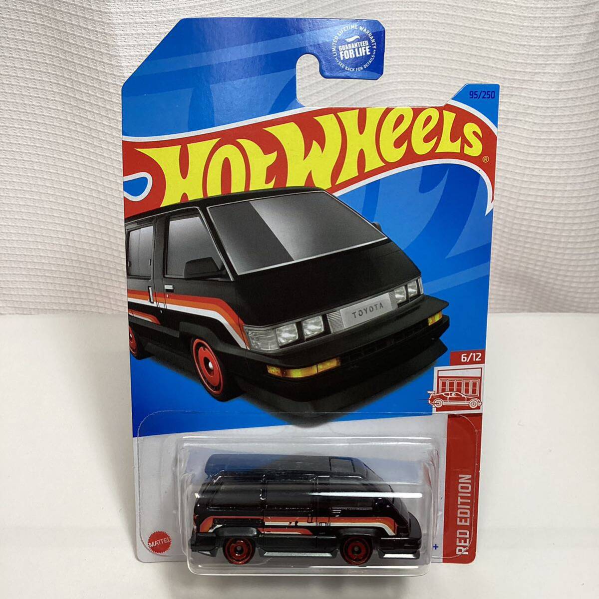 未使用に近いTarget限定レッドエディションホットウィール 1986 トヨタ バン ライトエース RED EDITION Hot