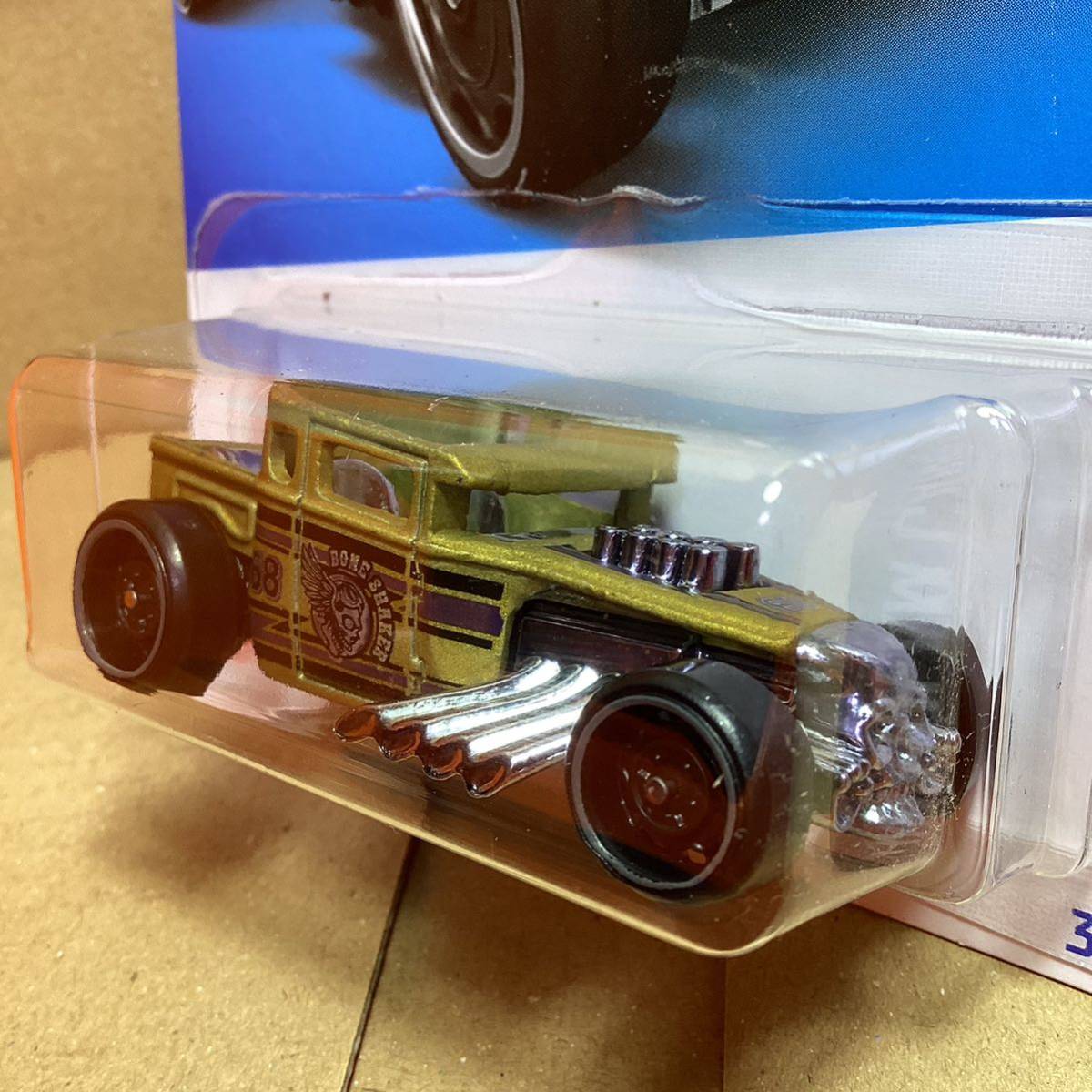 P Hot Wheels
