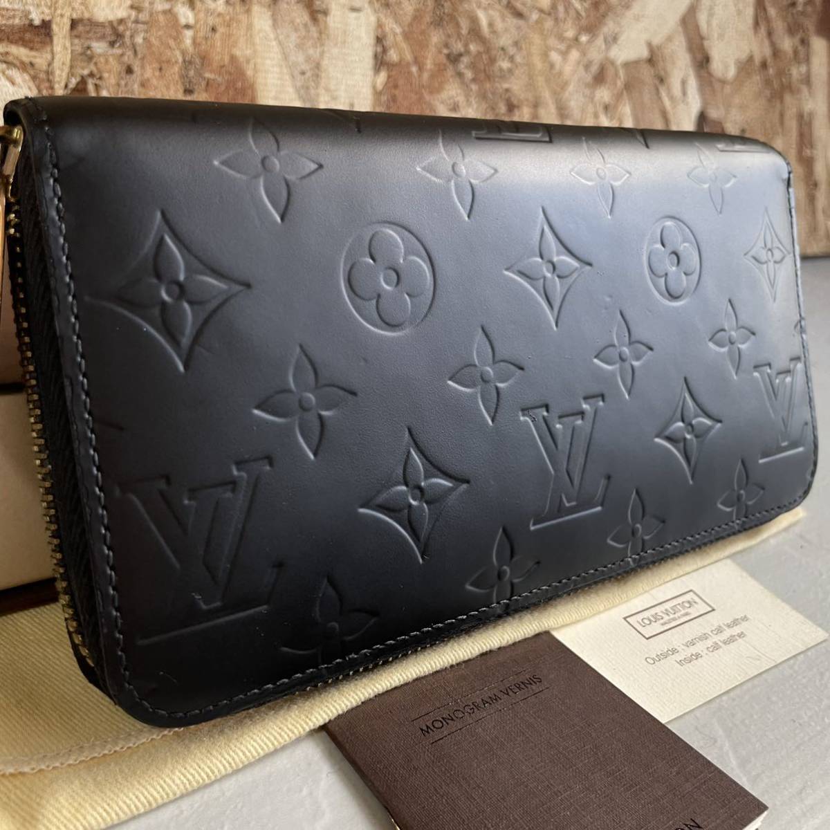 ☆美品☆ ルイヴィトン ヴェルニ ジッピーウォレット 長財布