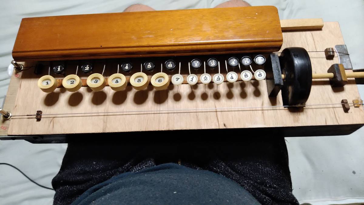 バイオリン 自作物 テケルー ハーディガーディ ハーディーガーディー の落札情報詳細 ヤフオク落札価格情報 オークフリー スマートフォン版