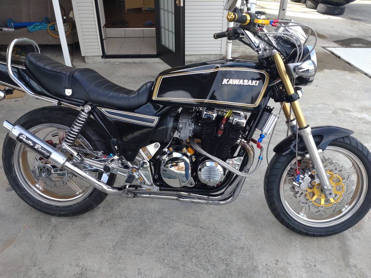 ゼファー400mk2外装 (未使用に近い】ゼファー400 Mk2 Z2 FXの ゼファー400mk2外装 (未使用に近い】ゼファー400 Mk2 Z2 FXの