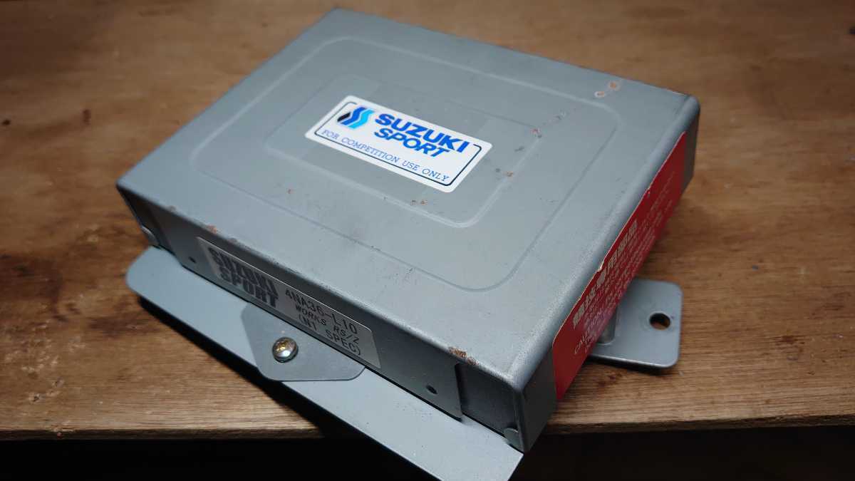 JA11 ジムニー エンジンコンピューター ECU CPU MT AT ２個セット エンジンコントロールユニット 実働外し ミッション オートマチック　　 希少ジムニー JA11 エンジンコンピューター ECU 5MT 5型 定番