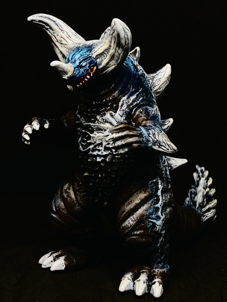 けてありま ヤフオク ウルトラ怪獣ソフビリペイント シンウルトラマン にてフルス