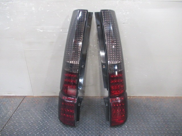 Yoshikazu様専用 ステップワゴン RF3 左右テールランプ JUNYAN