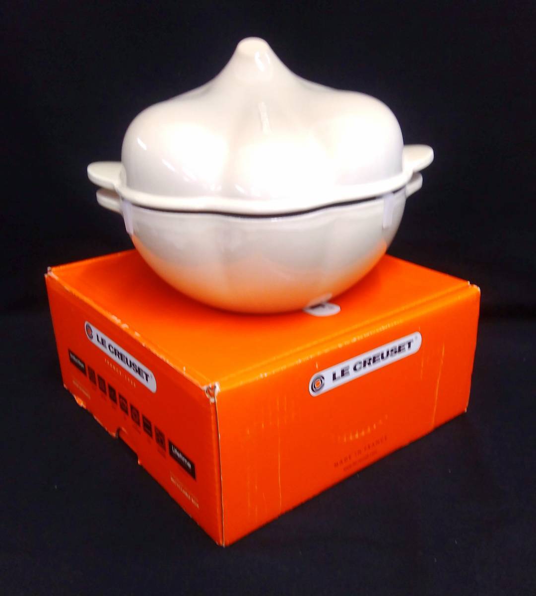 ルクルーゼ ガーリック 鍋 デューン アーモンド