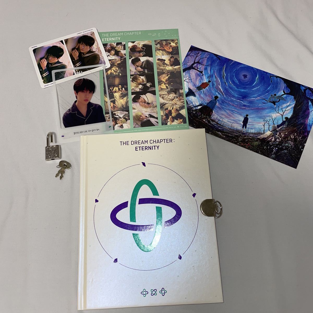 Tomorrow X Together TXT Album - The Dream Chapter : Eternity [ PORT ver. ] CD + Photobook + Paper Sticker + Photocards + Tu Illust Card: TXT