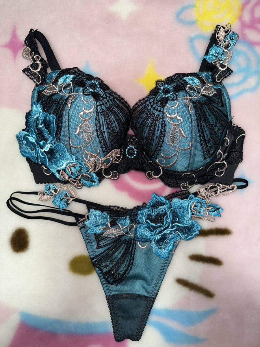 サルート 72 待宵草 ブラジャー&ソングM 薄グリーン