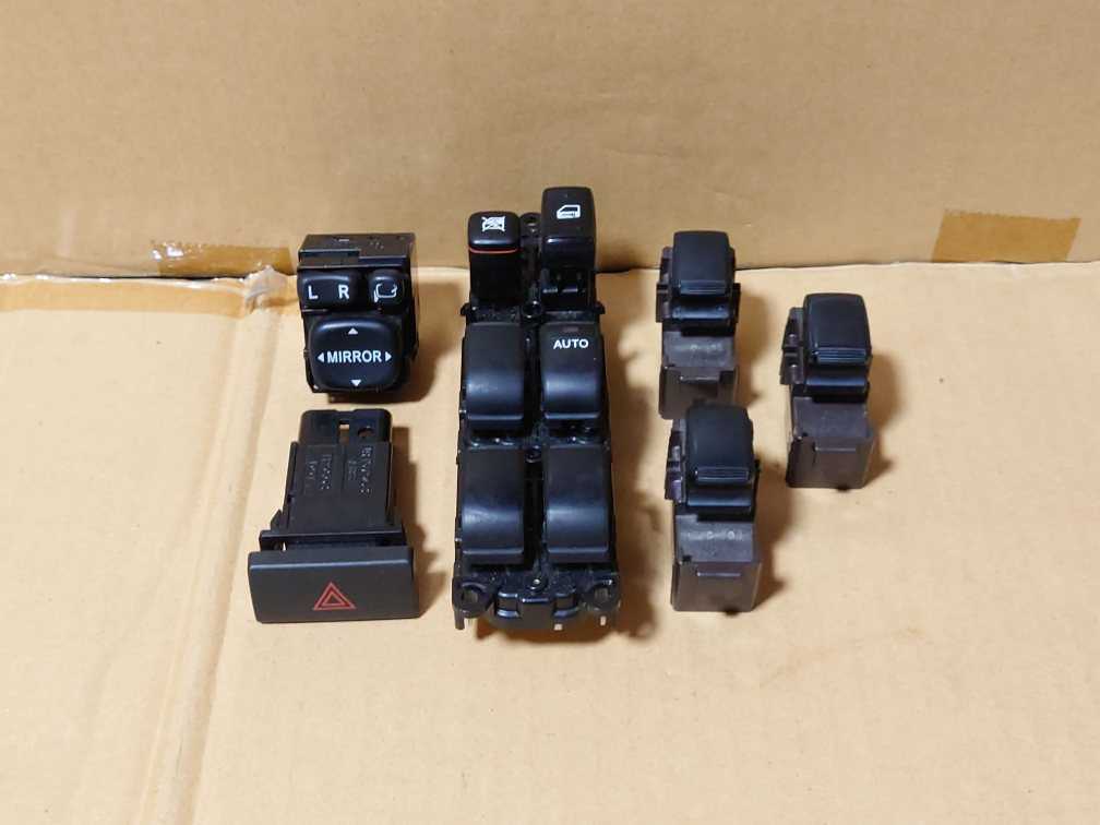【やや傷や汚れあり】マークⅡ ブリット 110系 パワーウィンドウ スイッチ ミラー ハザード 8404022060 GX110W