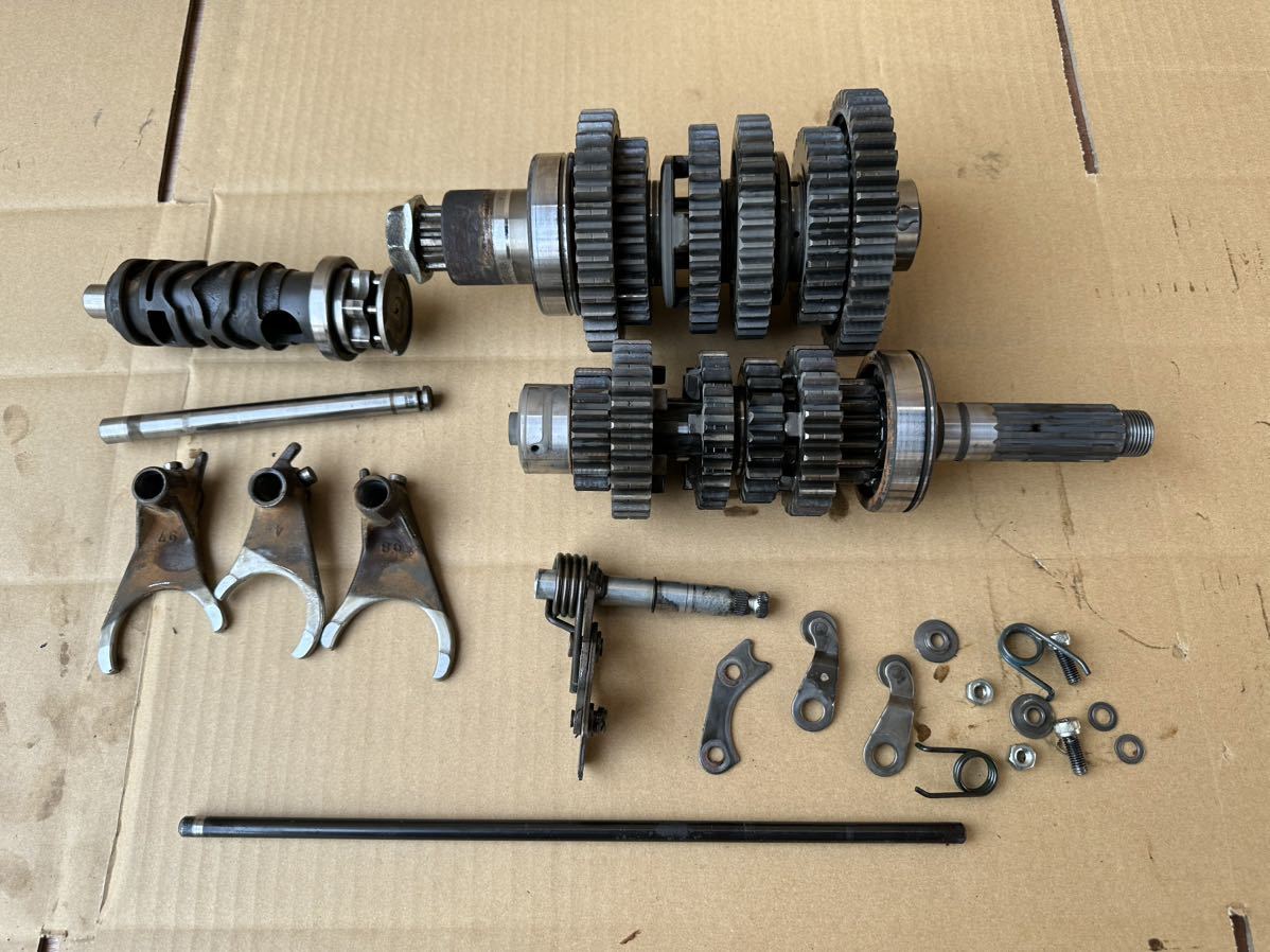 KAWASAKI Z1000J シフトフォーク カワサキ [Y-250407-10] 【公式通販】