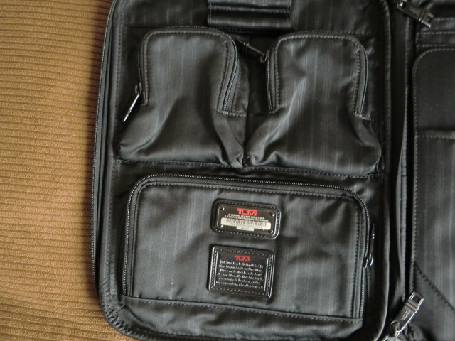 目立った傷や汚れなし】送料無料 TUMI トゥミ 26113DH PCケース