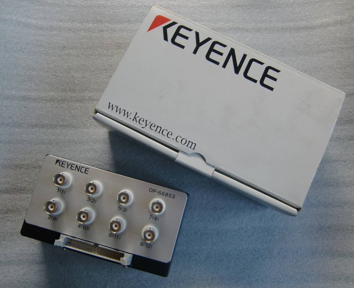 目立った傷や汚れなし】☆KEYENCE キーエンス BNC端子台 OP-66853☆の