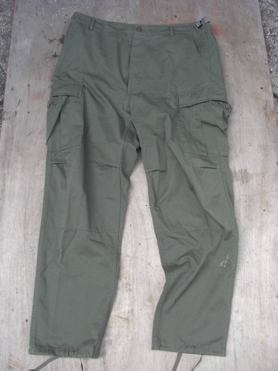 【やや傷や汚れあり】Qn103 US古着 米軍 US ARMY CA.BUFFALO APPAREL us army Combat Cargo