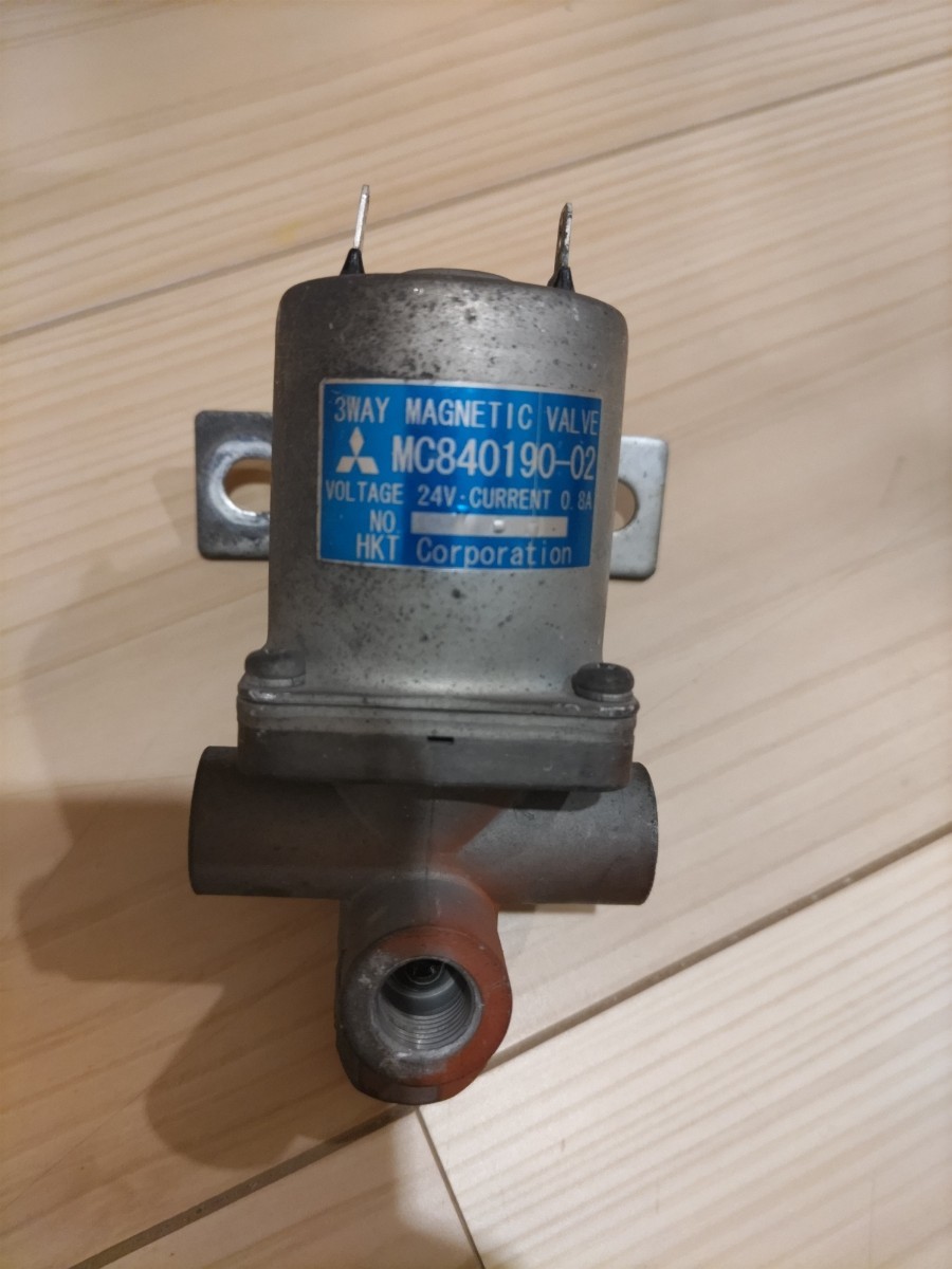 三菱排気バルブ imgrc0078072109.jpg