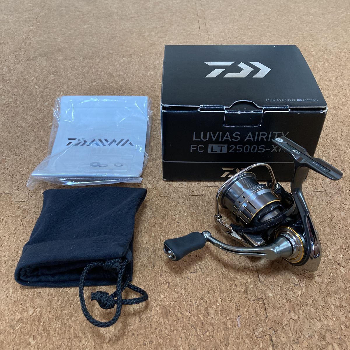 SSパパ（プロフィール読んでね）】新品 ダイワ ルビアス LT2500S-DH 
