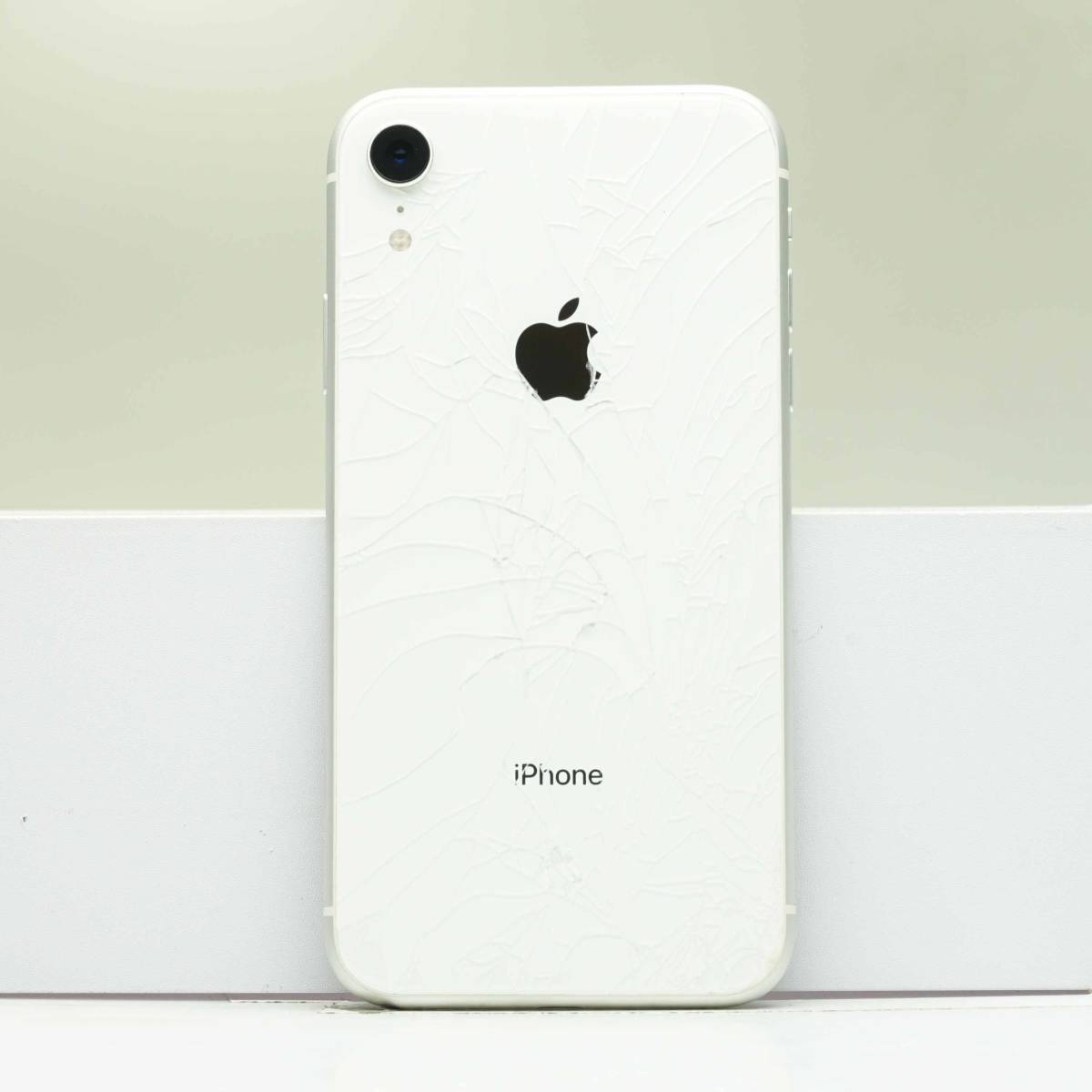 iPhone XR 64GB ホワイト simフリー（AppleStore購入）