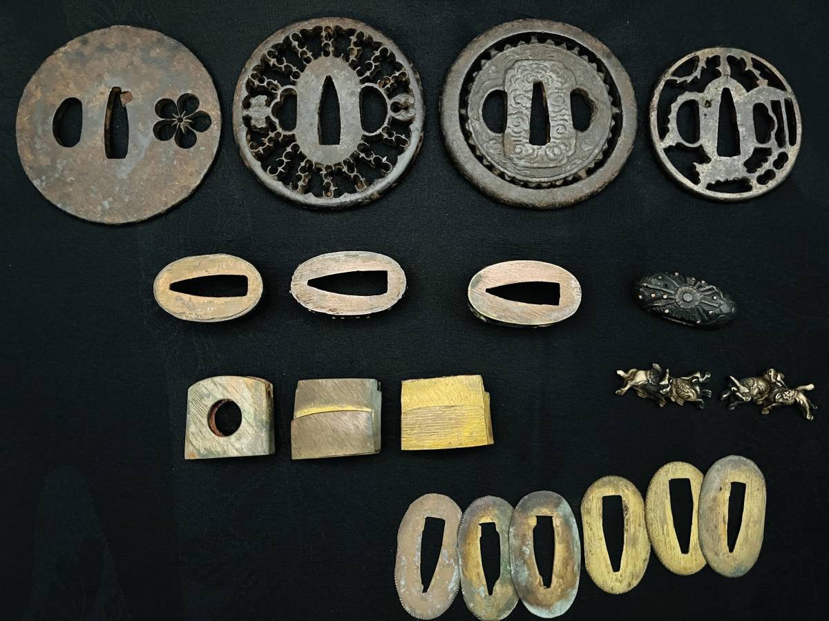 日本刀 鍔 刀装具 (33) 刀鍔、鍔、日本刀鍔 刀装具＊獅子