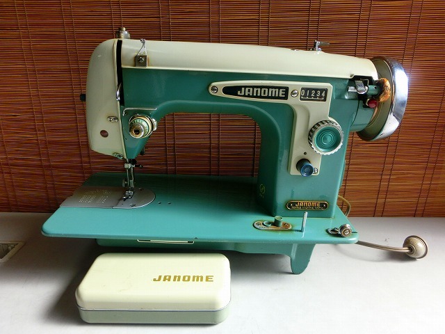 Cafés In Der Nähe Meines Standortes 【傷や汚れあり】まA9S アンティーク ミシン JANOME ジャノメ J-C3 ハンドクラフト 手工芸 裁縫 昭和レトロ インテリア 雑貨の