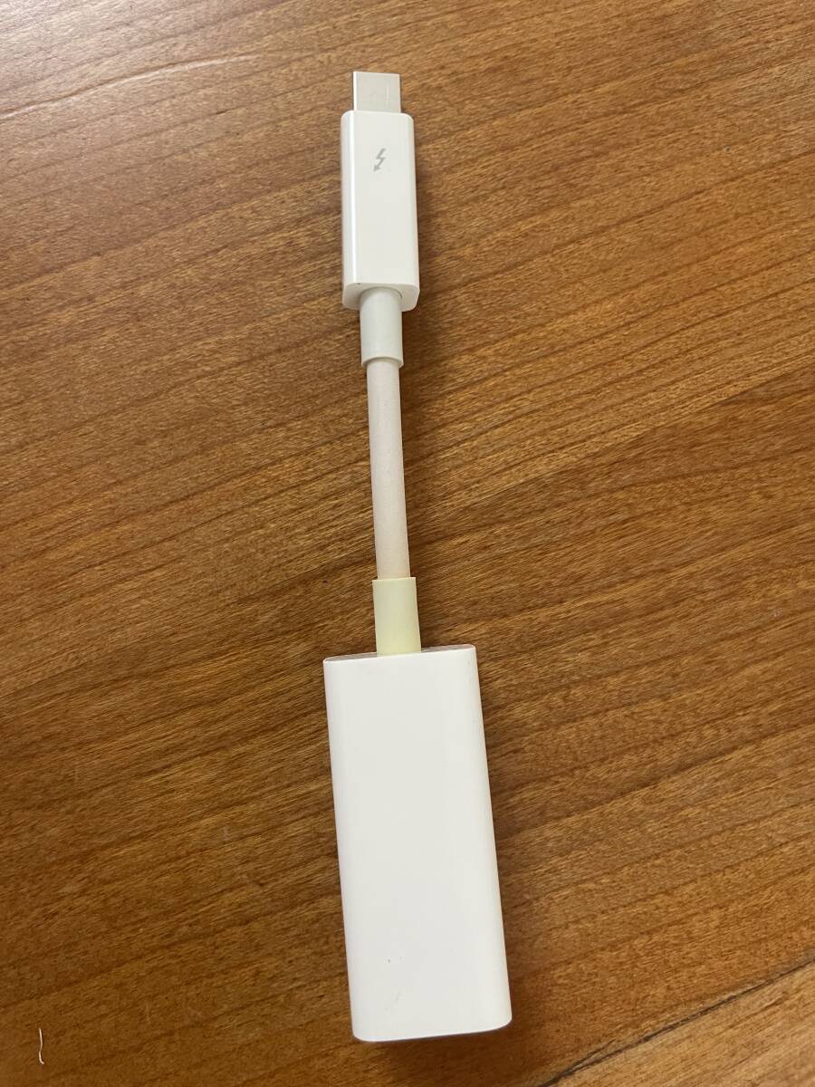  AppleのThunderbolt - FireWireアダプタがオンラインストアで展開