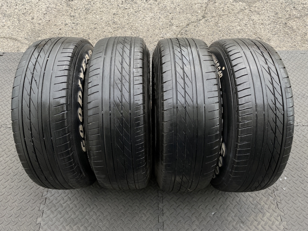 フレーダーマウス クエルボ8 20インチ 225/35ZR20 90Y