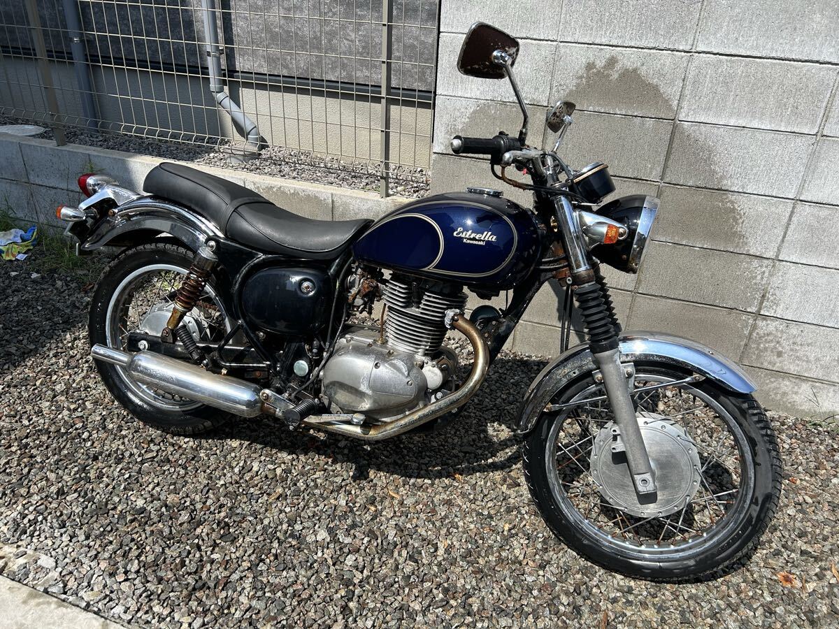 ビンテージスタイルにはコレ!エストレヤ キャブ車用 旧車W1スタイル シート 加工後未使用エストレア安心の純正ベース使用 加工後未使用品です。ビンテージスタイルにはコレ!エストレヤ キャブ