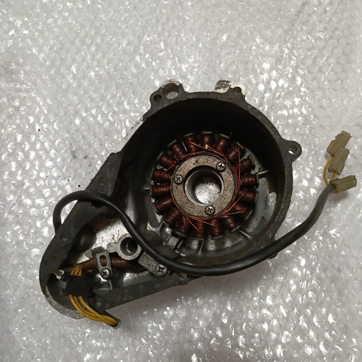 送料510円）初期型(GSX1100SZ） GSX1100S 純正 ジェネレーター コイル
