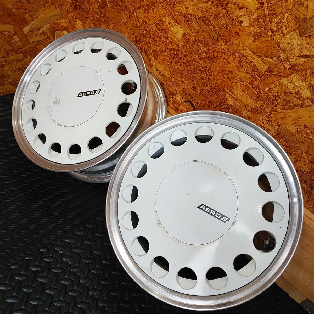 SSR ヴィエナDISH PCD100 5穴 PCD100 4穴 マルチ 8J ET24 205/35R18