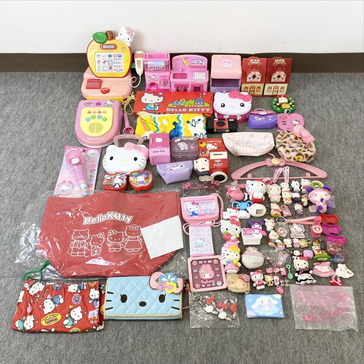 新品】サンリオ ☆マイメロディ&キティちゃん 幼稚園スタイル
