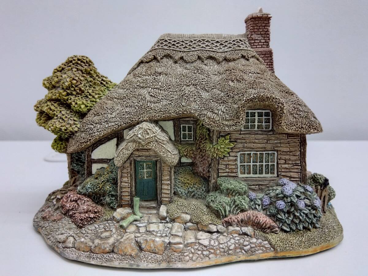 リリパットレーン Lilliput Lane 「 We Plough the Fields and Scatter