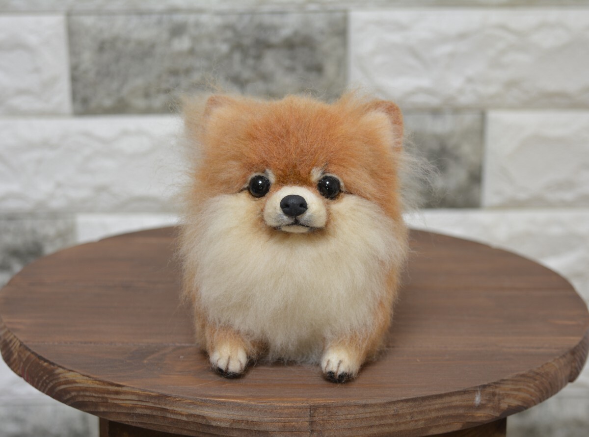 新品】ふわふわ 白ポメちゃん(^-^)羊毛フェルト／ポメラニアン