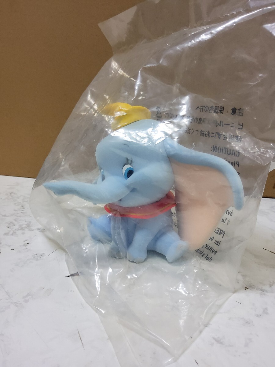 新品】 ディズニーキャラクターズ Fluffy Puffy ダンボ フィギュア