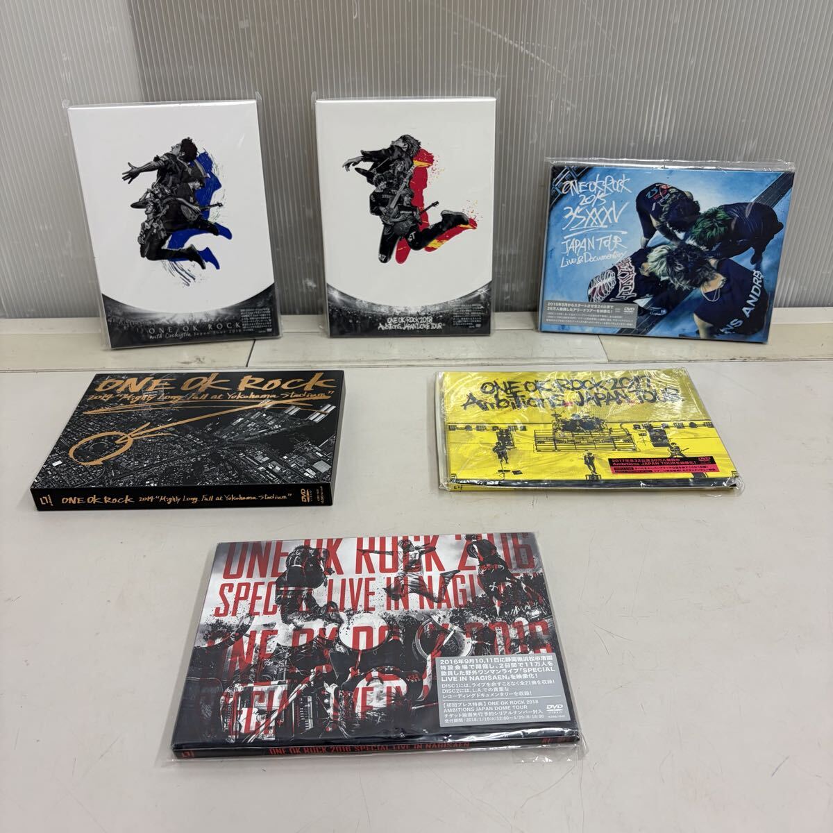 中古】鬼レア ONE OK ROCK ワンオクロック 5人時代 直筆サイン入り色紙