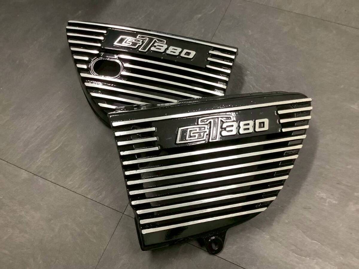 新品】GT380 純正サイドカバー ステッカー SUZUKI ラベル 左右セット