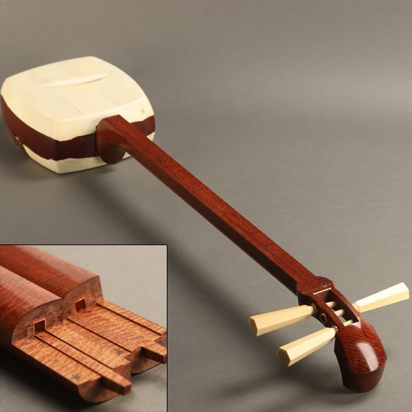流】時代和楽器 最高級大名琴 鼈甲龍細工蒔絵付琴 箱付 CT375○の落札 