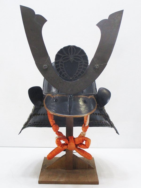 美術品】2876 武具 籠手 袖 一対 鉄地 黒塗 菱 草花文 布地/篭手 等身
