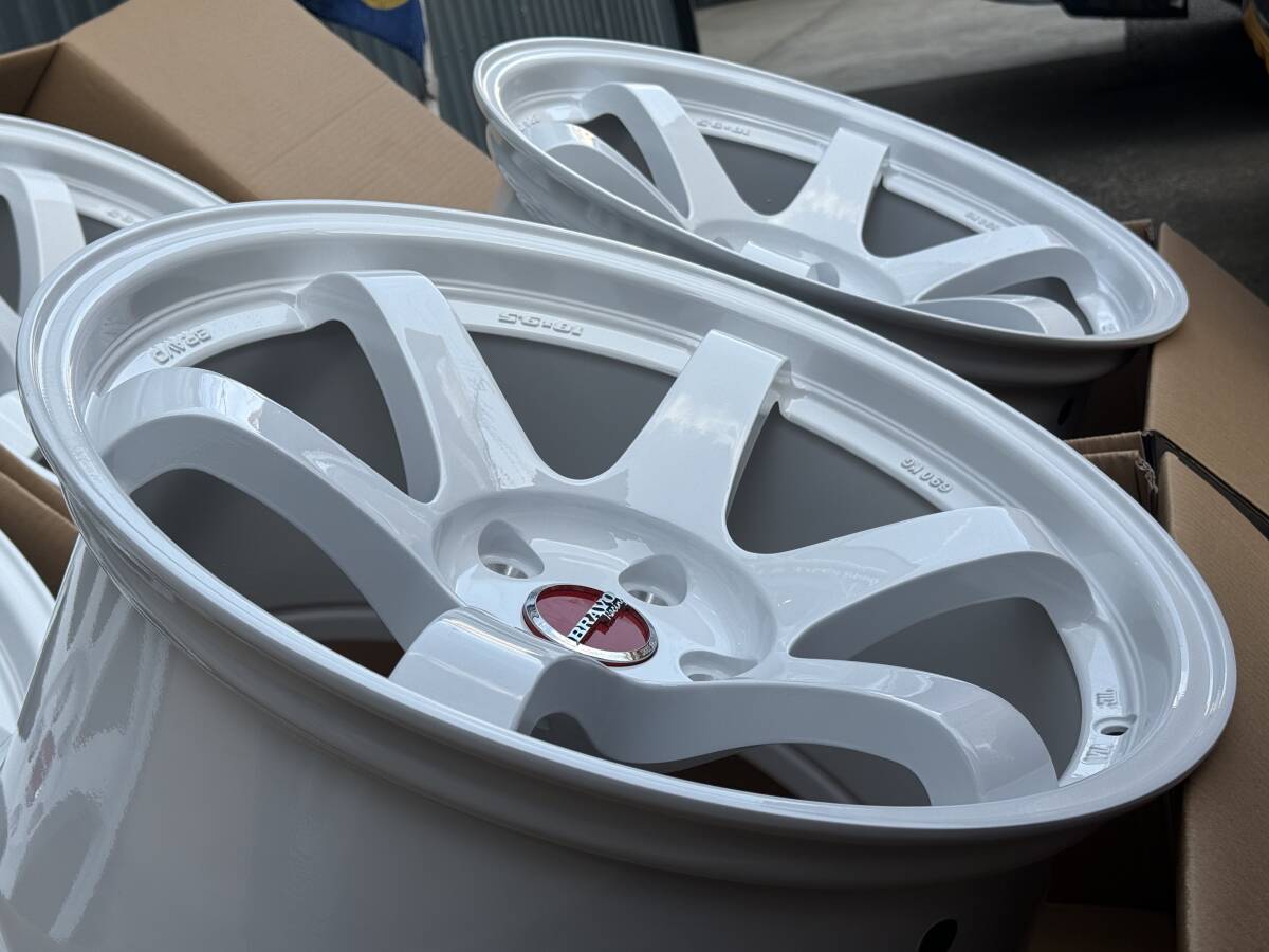 やや傷や汚れあり】ENKEI RS05RR 10.5j +15 18インチ 114.3 5H タイヤ 