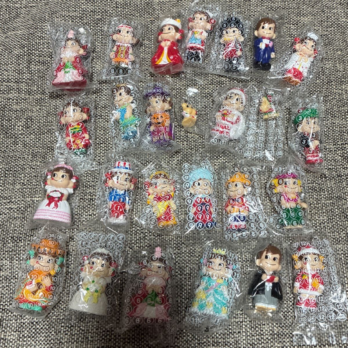 新品】不二家☆吉徳大光作☆ペコちゃんポコちゃん雛人形☆源氏物語
