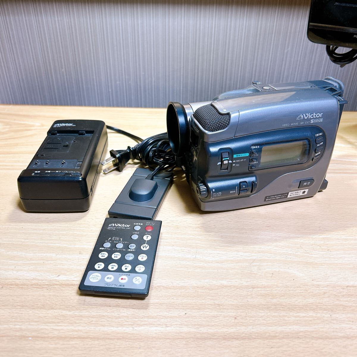 中古】ジャンク☆Victor/ビクター S-VHSデッキ HR-S9000☆V-1の落札