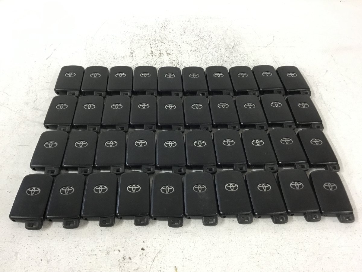 トヨタ80後期ノア/ヴォクシー/エスクァイア純正バックカメラ、モニター