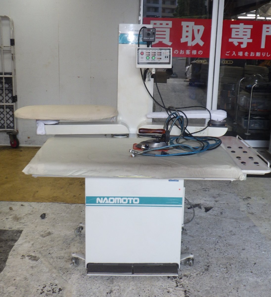 NAOMOTO NBC-2070R 水流式簡易ボイラー　ジャンク品 NAOMOTO 業務用アイロンセット 貫流式簡易ボイラー NBC-2070R アイロン