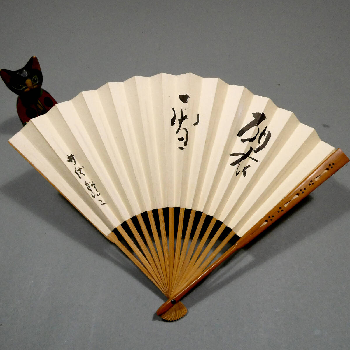 T-3. 「佐藤春夫」(文化勲章受章者) 肉筆 短冊 所有者年季入り (真作