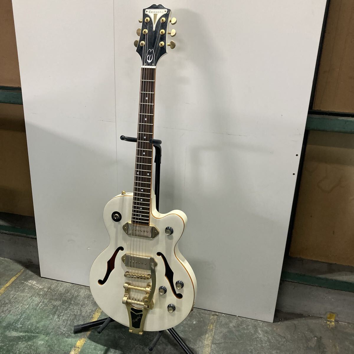 美品】Epiphone エピフォン セミアコ WildKat Royale Pearl White