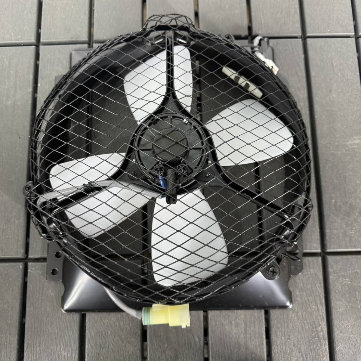 m50 日野 プロフィア エアコン コンデンサー 旧車 日野 プロフィア