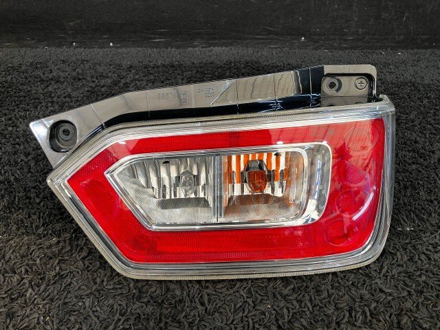 綺麗 TOYOTA トヨタ アルファード 30系 後期 3眼 LED ヘッドライト 右