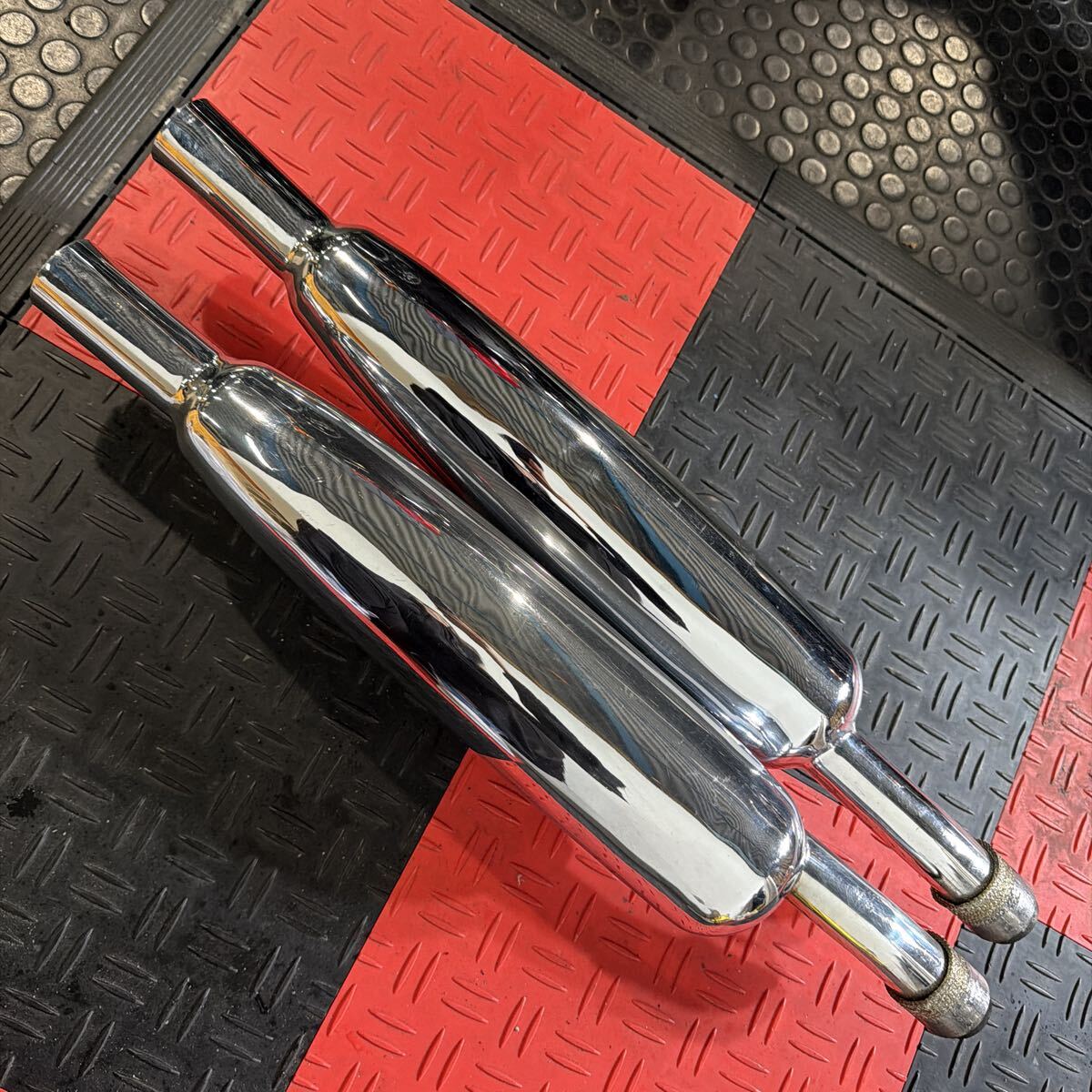 トライアンフ純正 鍵付き タンクキャップ ボンネビル T100 / T120
