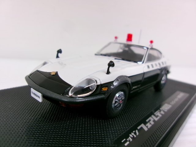 ホビープロダクツ特注トミカ 日産 キャラバン 神奈川県警察 交通機動