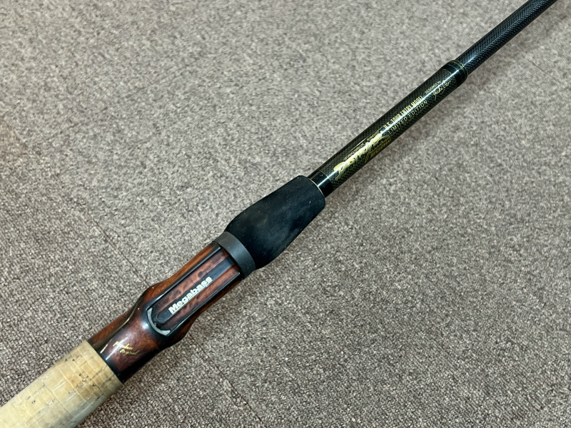 中古】【廃盤リール】日本製 Megabass(メガバス)xDAIWA(ダイワ)限定