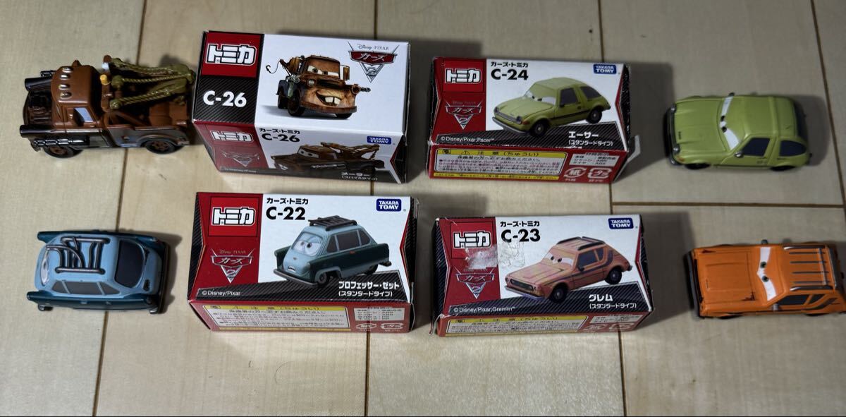 125 貴重 ディズニー カーズ・トミカ C-22 プロフェッサー・ゼット