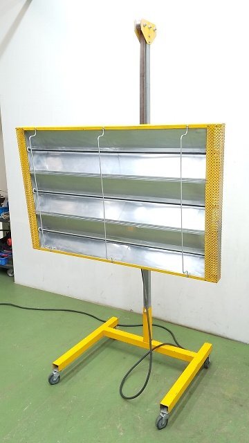 山本製作所 治療用赤外線灯 SR300 中古 ※大型品の為引き取り可能 ＠260