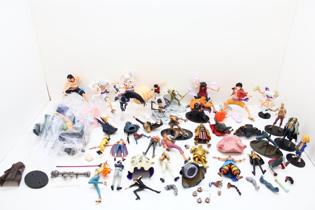 ワンピース　フィギュア　アクスタ　纏め売り 新品】ONE PIECE アクリルmini ☆miniフィギュア 第1弾 ワンピース